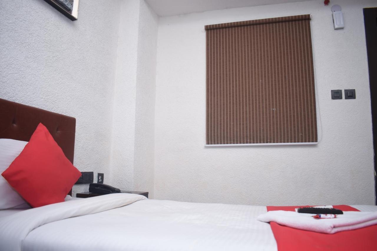 Hotel Jaypee Inn Haora Экстерьер фото